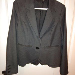 Tiered jacket, size 10, excellent condition